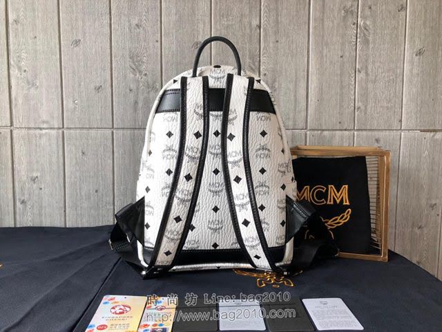 MCM雙肩背包 原單 Stark鉚釘雙肩背包 Visetos塗層材料 標誌性“M”字形多種金屬鉚釘 升級款 MCM女背包  mdmc1341
